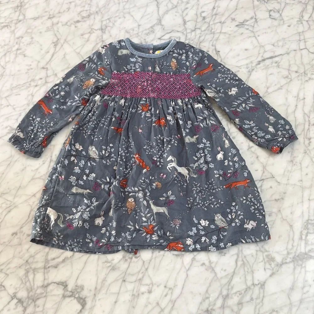 Baby Boden Nostalgic Smocked Dress Sz 3-4Y